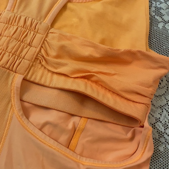 LULULEMON TANGERINE ORANGE TANGERINE CUTOUT YOGA WORKOUT TANK TOP SIZE 8 - Picture 5 of 9